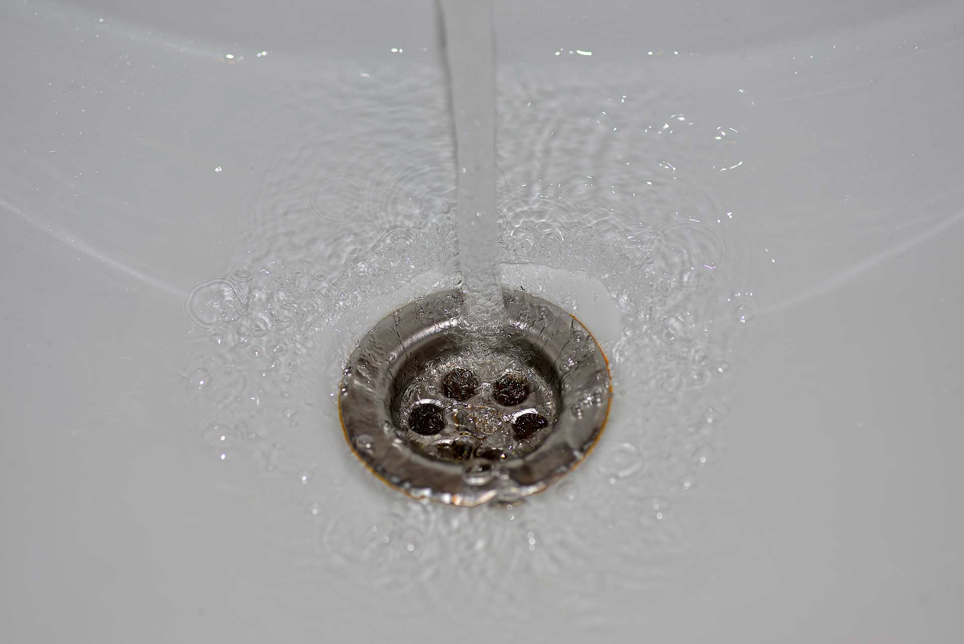A2B Drains provides services to unblock blocked sinks and drains for properties in Hoxton.